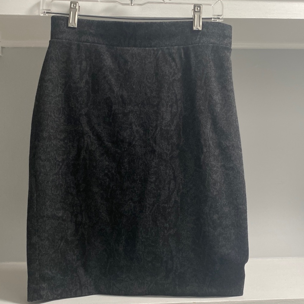 Gray and black pencil skirt